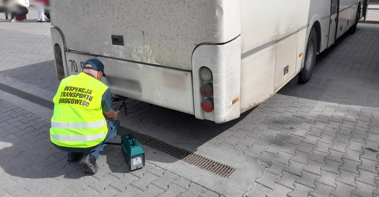 Tylko jeden pojazd nie spełniał norm zadymienia spalin