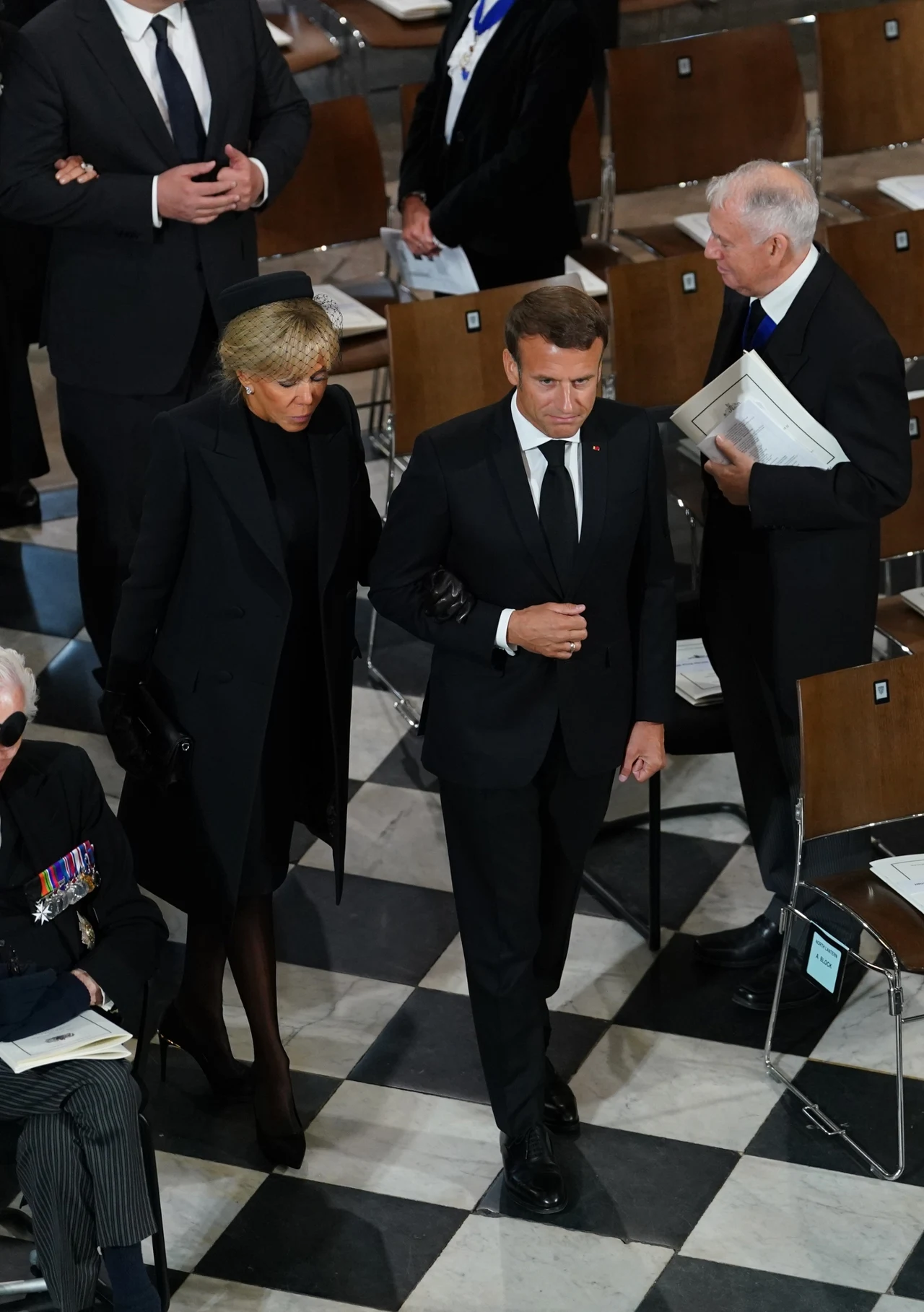 Macronowie na pogrzebie Macronowie na pogrzebie