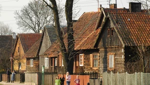 Klon — najstarsza drewniana wieś w Polsce z ciekawą historią 