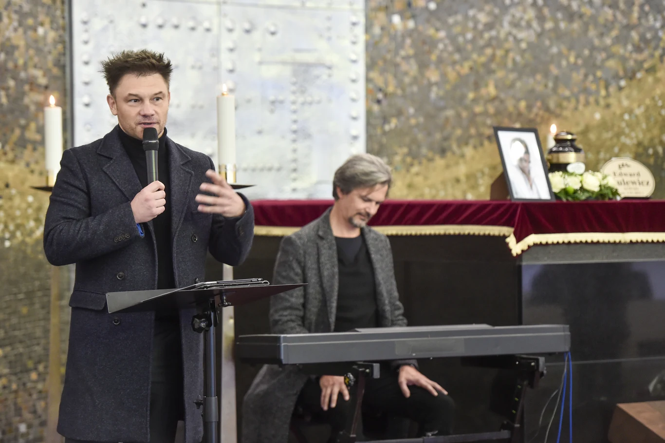 W ostatniej drodze wokalisty wziął udział także Grzegorz Wilk