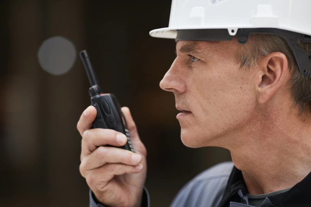 GUS podał dane o zatrudnieniu i przeciętnych wynagrodzeniach w przedsiębiorstwach w sierpniu 2022 r.