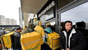 W Brukseli ważą się losy dyrektywy o pracy platformowej. Pyszne.pl i OPZZ Konfederacja Pracy opublikowały list otwarty do premiera D.Tuska w tej sprawie