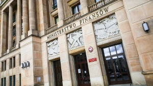 Według wstępnych szacunkowych danych zadłużenie Skarbu Państwa na koniec sierpnia 2022 r. wyniosło ok. 1 bln 204,1 mld zł