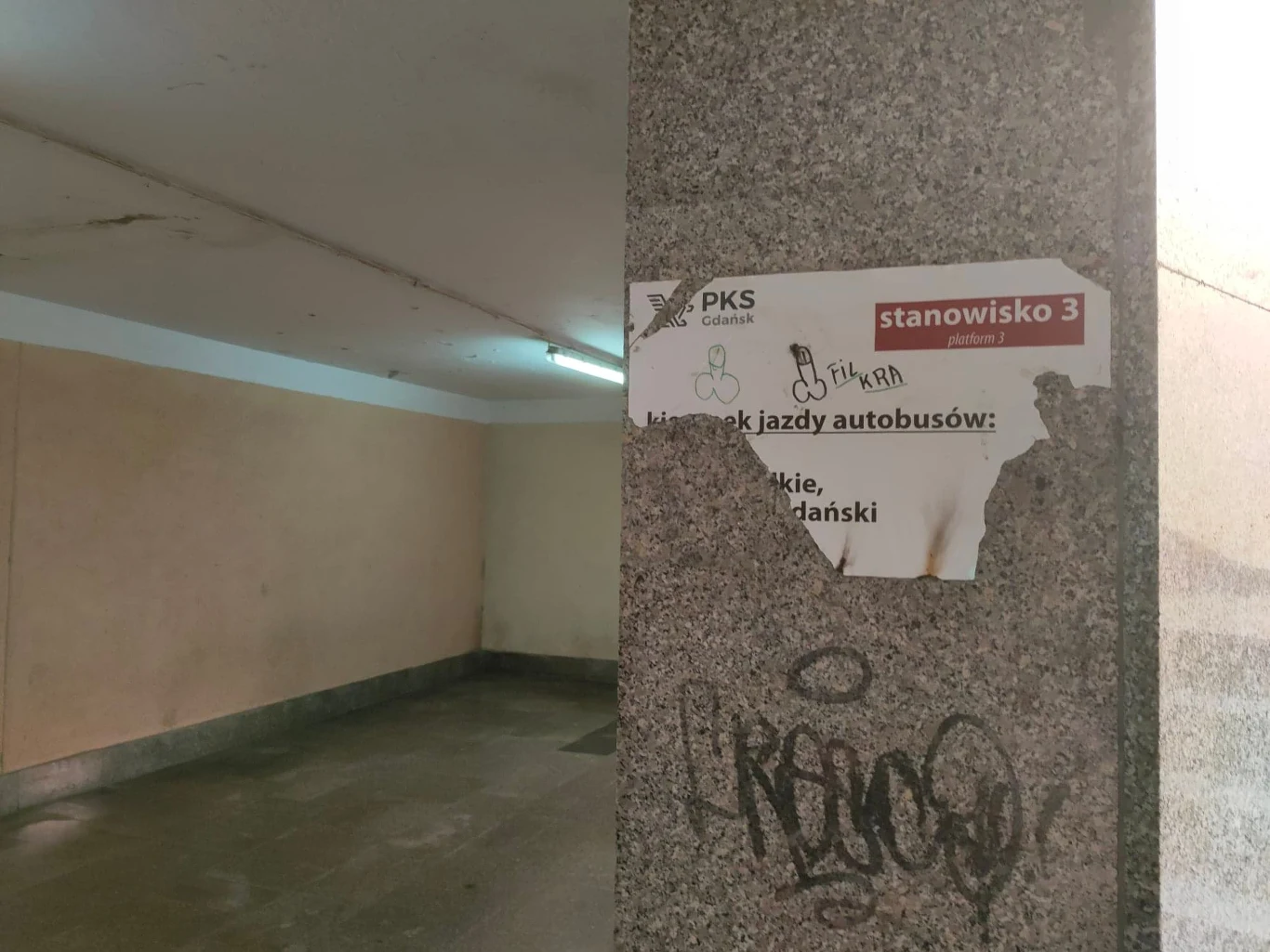 Coś stąd jeździ, ale dokąd? Coś stąd jeździ, ale dokąd?