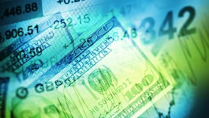 Dolar i frank szwajcarski mocno rosną