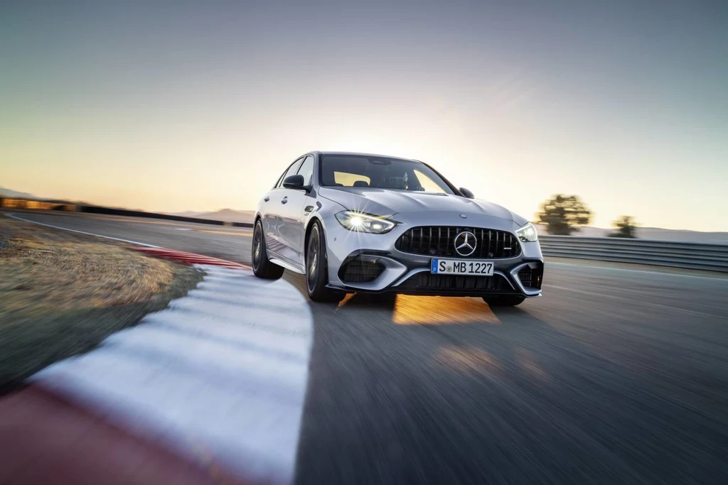 Mercedes-AMG C 63 S E Performance