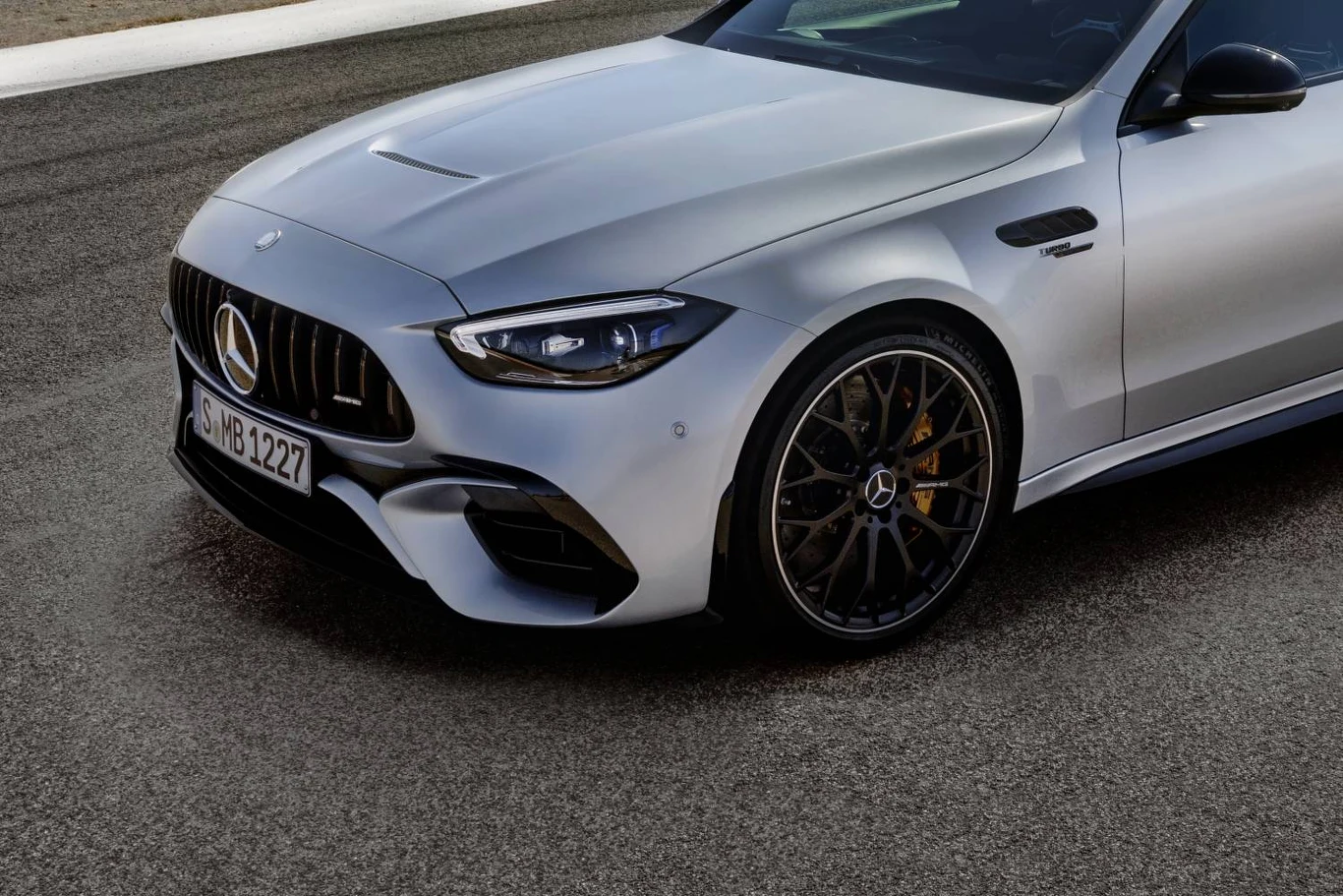 Mercedes-AMG C 63 SE Performance 