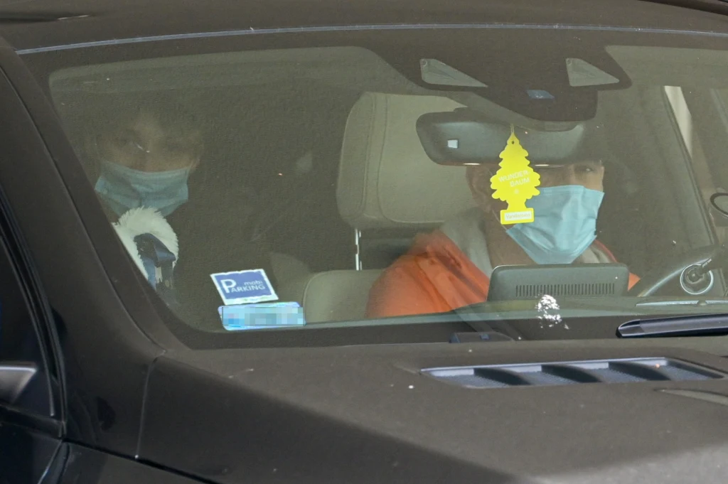 Krzysztof Ibisz i Joanna Ibisz w samochodzie. Jeszcze chwila i będą w domu! Krzysztof Ibisz i Joanna Ibisz w samochodzie. Jeszcze chwila i będą w domu!