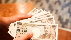 Japonia interweniuje na rynku walutowym