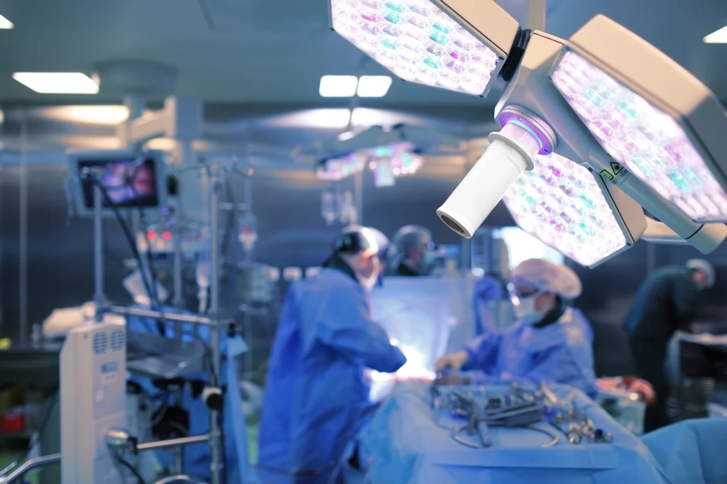 Zadłużenie publicznych zakładów opieki zdrowotnej wynosiło na koniec 2022 r. ponad 19,4 mld zł