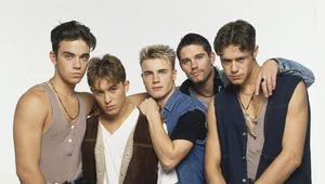 Robbie Williams, Mark Owen, Gary Barlow, Jason Orange i Howard Donald z Take That  w 1992 roku