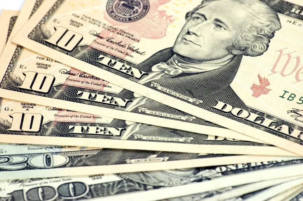 W piątek 23 września ok. godziny 10:50 kurs dolara osiągnął poziom 4,87 zł