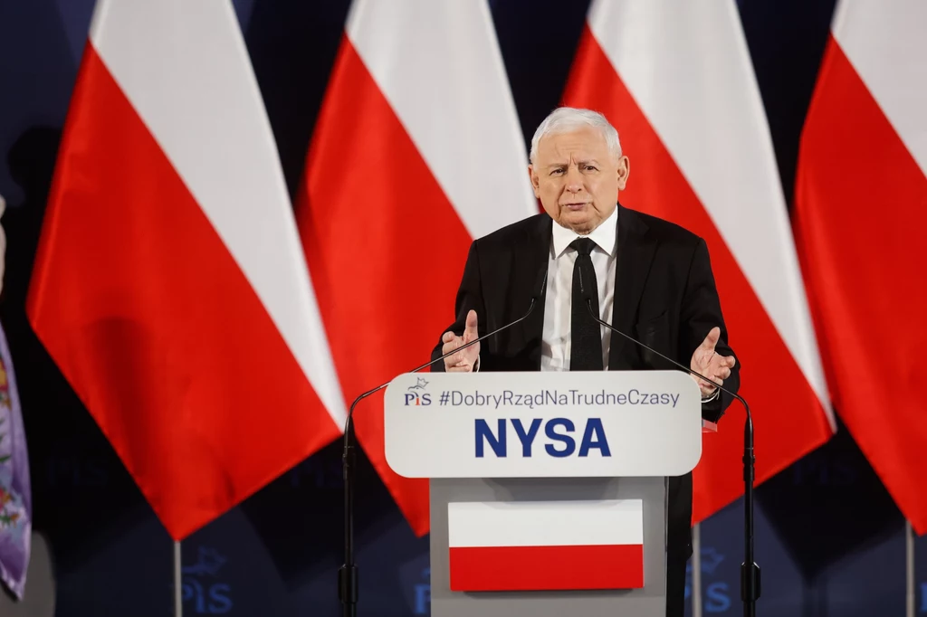Prezes PiS Jarosław Kaczyński podczas spotkania z mieszkańcami Nysy