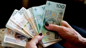 Seniorzy otrzymają dodatkowo prawie 5000 zł brutto miesięcznie. Jest jednak jeden warunek