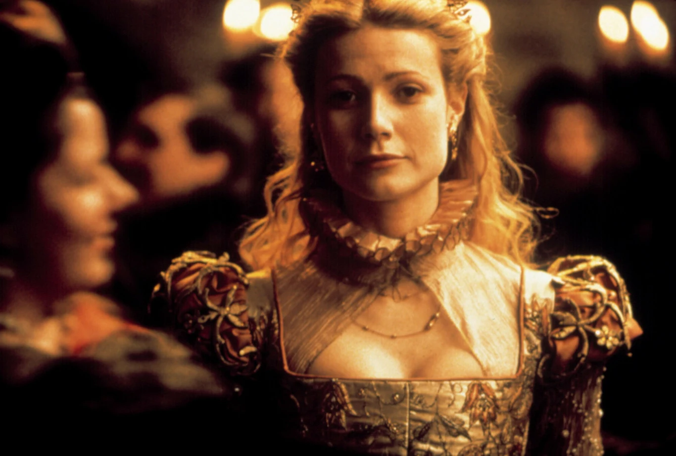 Gwyneth Paltrow w scenie z filmu "Zakochany Szekspir"