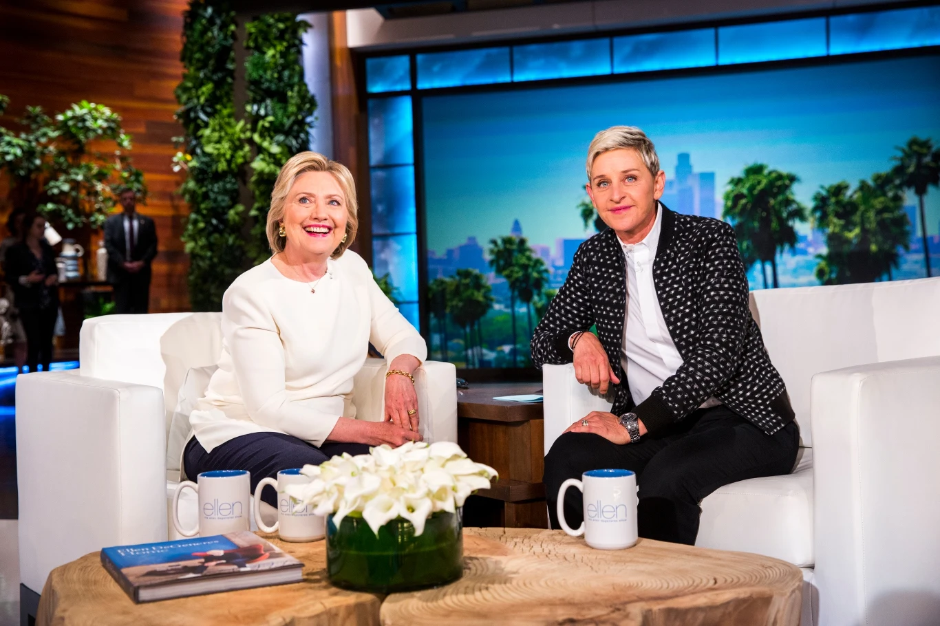 Ellen DeGeneres w swoim programie z Hilary Clinton