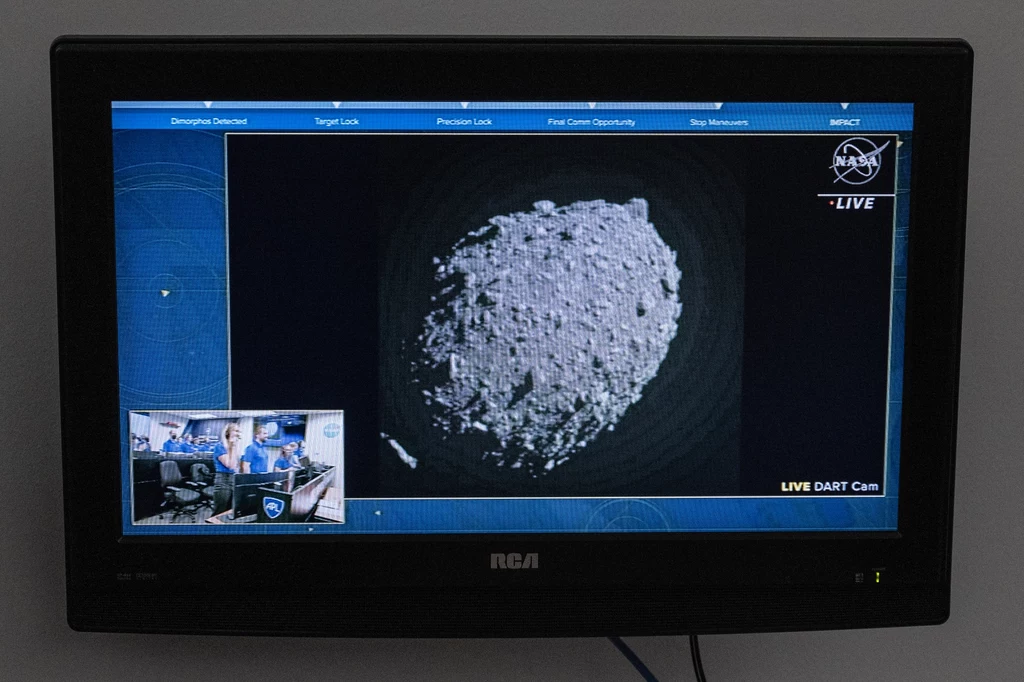 NASA. Sonda uderzyła w planetoidę Dimorphos NASA. Sonda uderzyła w planetoidę Dimorphos
