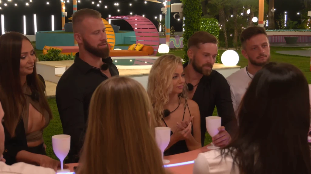 Love Island. Wyspa Miłości Love Island. Wyspa Miłości
