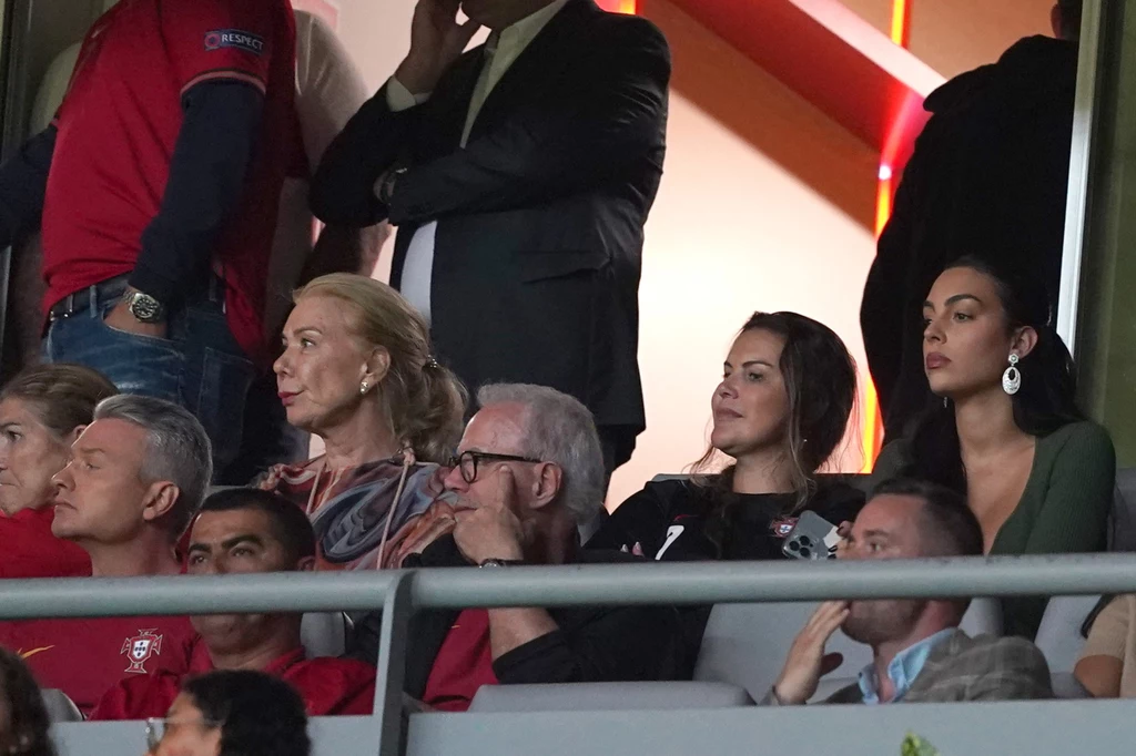Georgina Rodriguez na stadionie w Bradze Georgina Rodriguez na stadionie w Bradze
