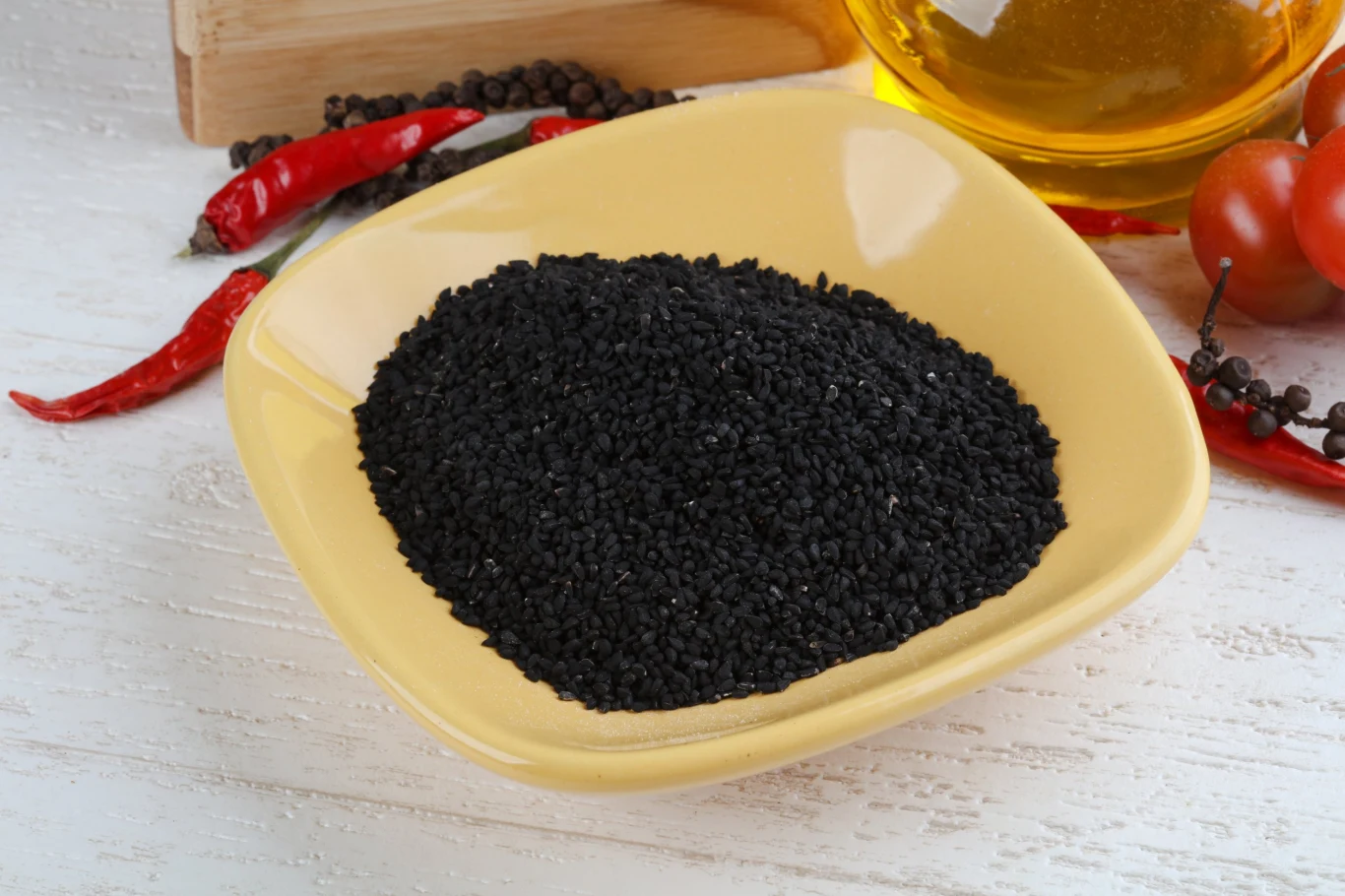 Ziarenka czarnuszki mają niezwykłą moc - m.in. usprawniają trawienie i działają korzystnie na pracę trzustki Ziarenka czarnuszki mają niezwykłą moc - m.in. usprawniają trawienie i działają korzystnie na pracę trzustki