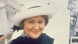 Patricia Routledge w serialu "Co ludzie powiedzą?"