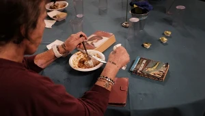 W UE co roku 153 mln ton jedzenia jest marnowane . To więcej niż wynosi cały import żywności w krajach UE.