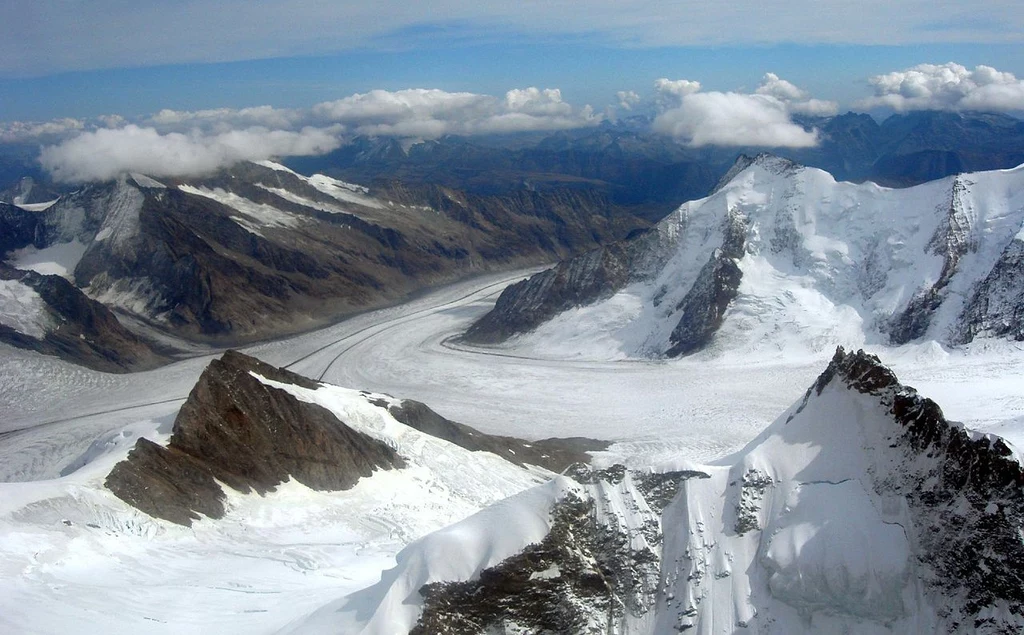 Rekordowo szybkie topnienie lodowców