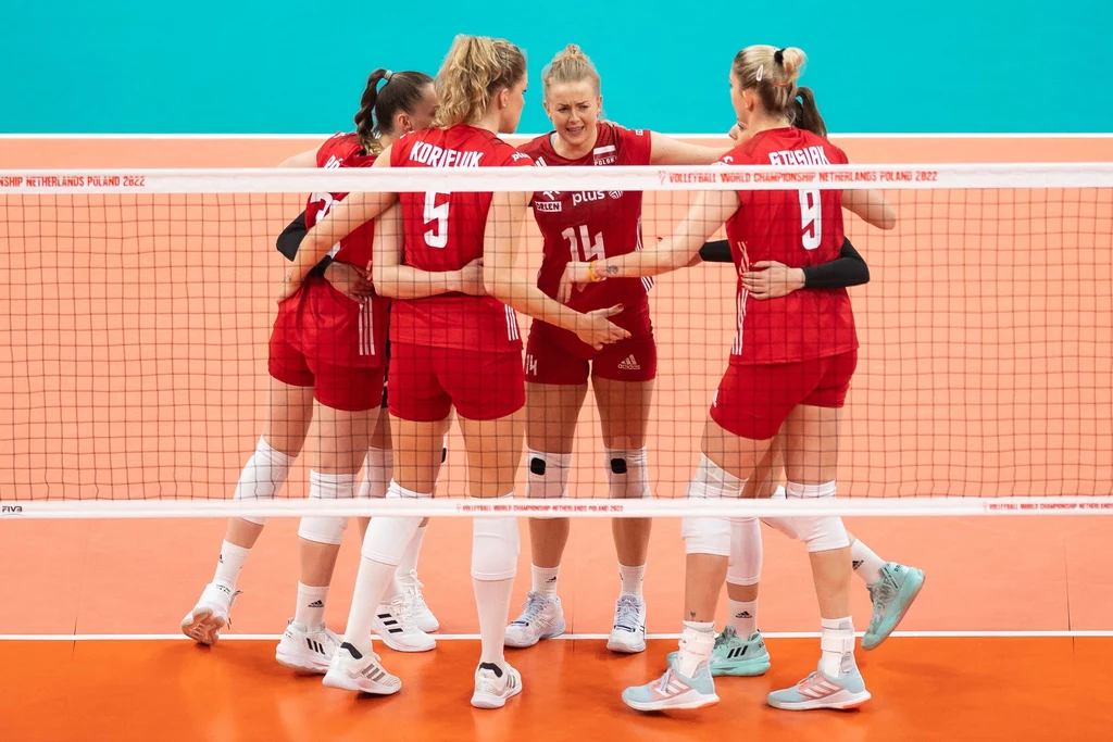 Polska wygrała 3:0 z Koreą Płd. i odniosła trzecią kolejną wygraną w siatkarskich mistrzostwach świata Polska wygrała 3:0 z Koreą Płd. i odniosła trzecią kolejną wygraną w siatkarskich mistrzostwach świata