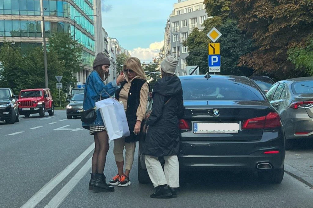 Majka Jeżowska zablokowała ulicę