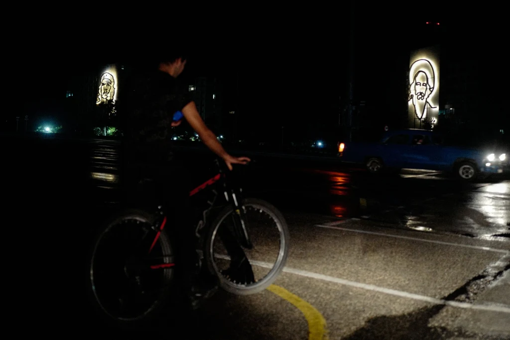 Rynki boja sie o uderzenie huraganu Ian Rynki boja sie o uderzenie huraganu Ian