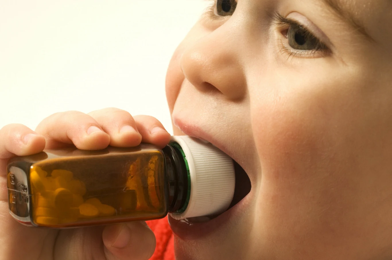 Dzieci są szczególnie narażone na promieniowanie Dzieci są szczególnie narażone na promieniowanie