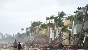 Zniszczenia spowodowane przejściem huraganu Ian w Bonita Springs na Florydzie, 29 września 2022 roku