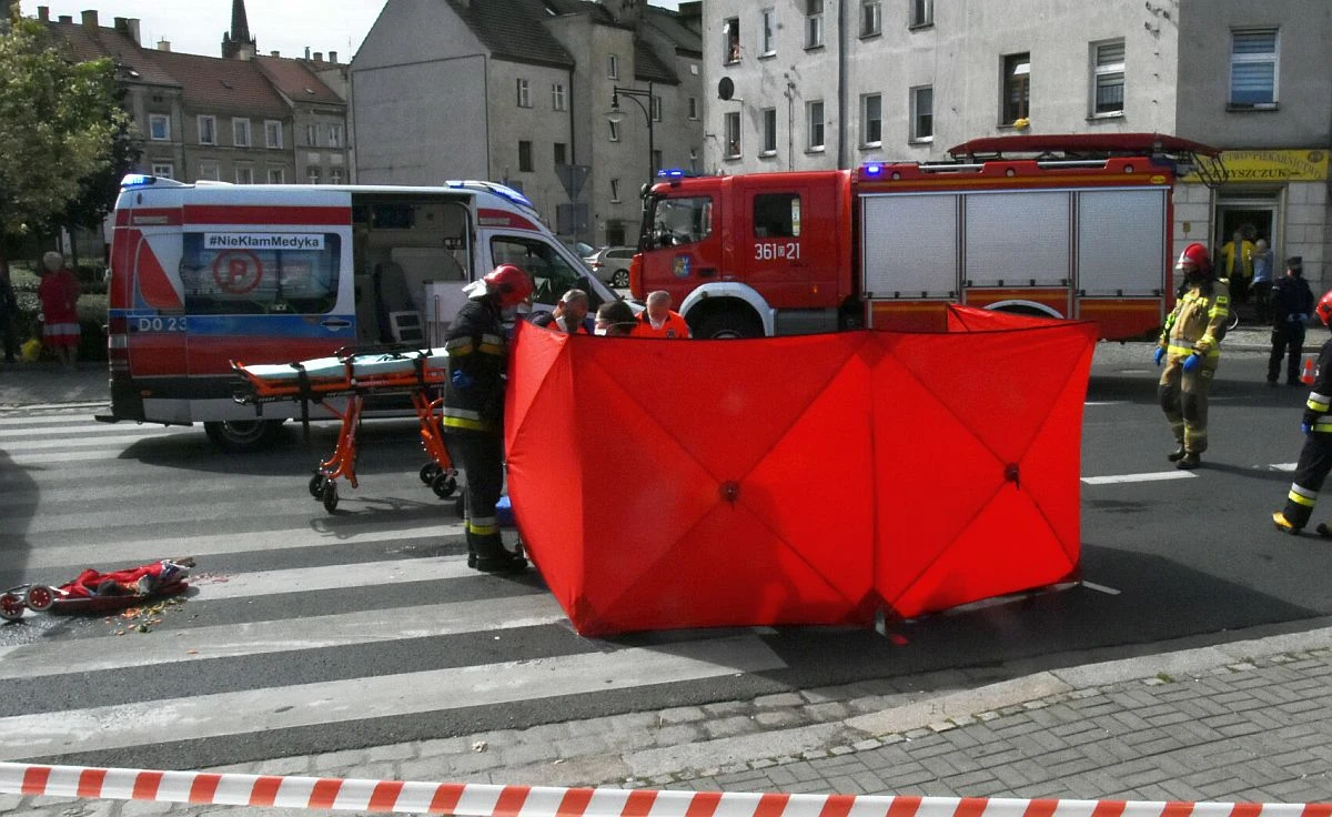 Po wprowadzeniu pierwszeńśtwa dla pieszych "wchodzących" na przejście liczba wypadków na samych przejściach wzrosła w Polsce o 38 proc.