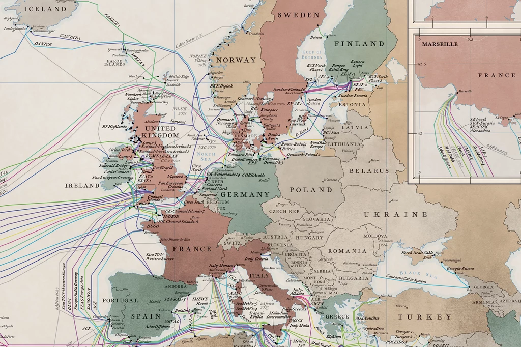 Większość kabli transatlantyckich przechodzi pod Irlandią i trafia do Wielkiej Brytanii i Francji