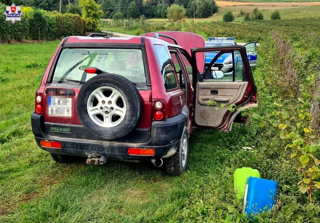 Ukradł Land Rovera i pojechał… na maliny