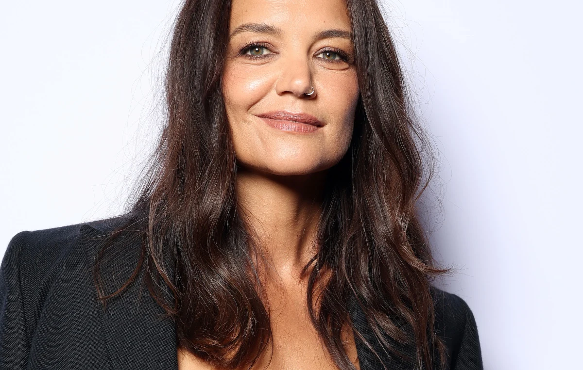Katie Holmes pokochała szerokie spodnie czy sukienki w stylu boho Katie Holmes pokochała szerokie spodnie czy sukienki w stylu boho