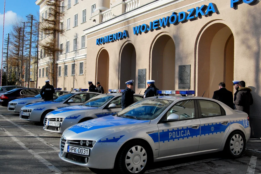 Policyjne Alfy Romeo 159. Dziś w policji jest ich tylko kilka sztuk