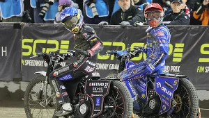 Kiedyś odwracał się plecami, teraz się uśmiecha 