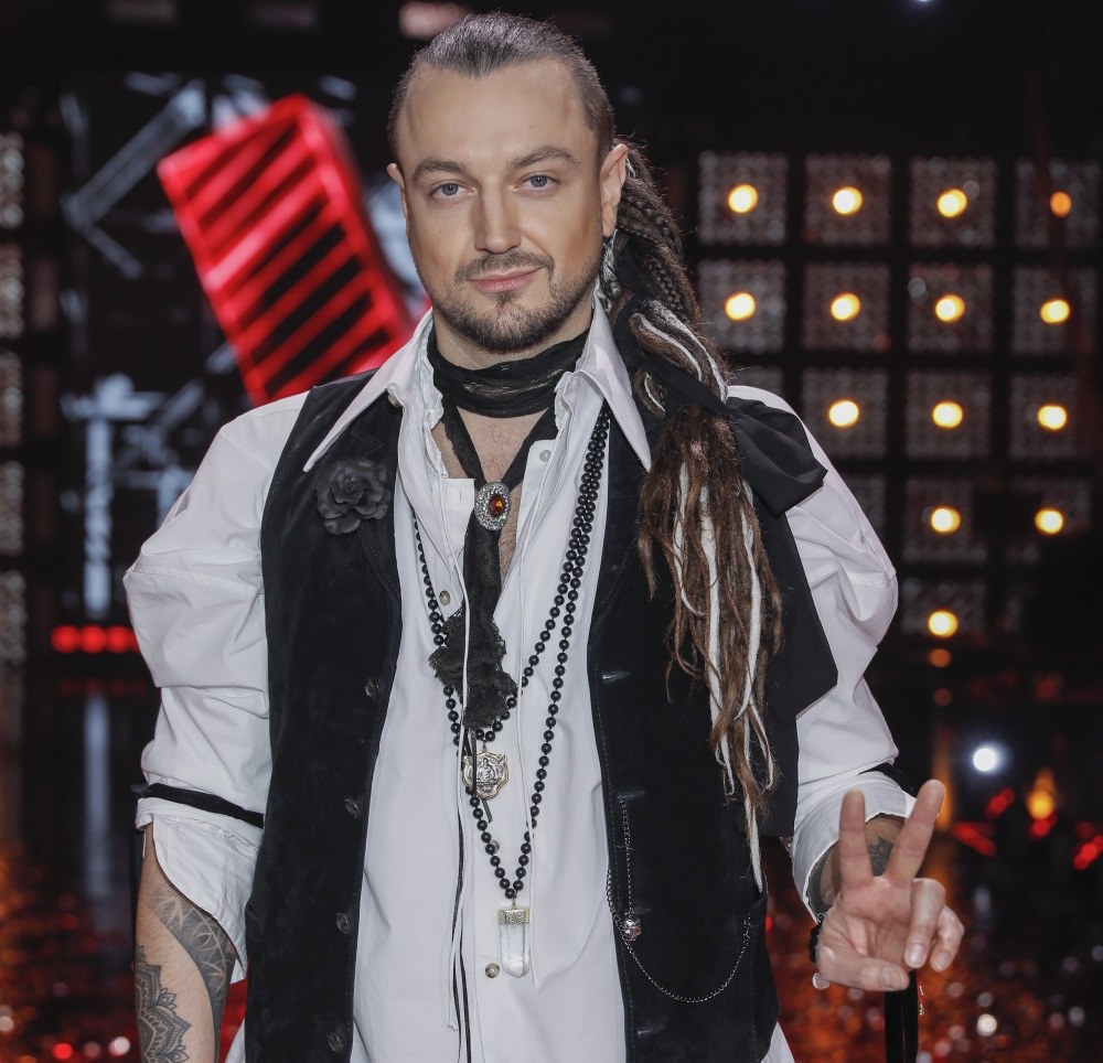 Aleksander Baron po raz kolejny ocenia i trenuje uczestników w "The Voice of Poland"