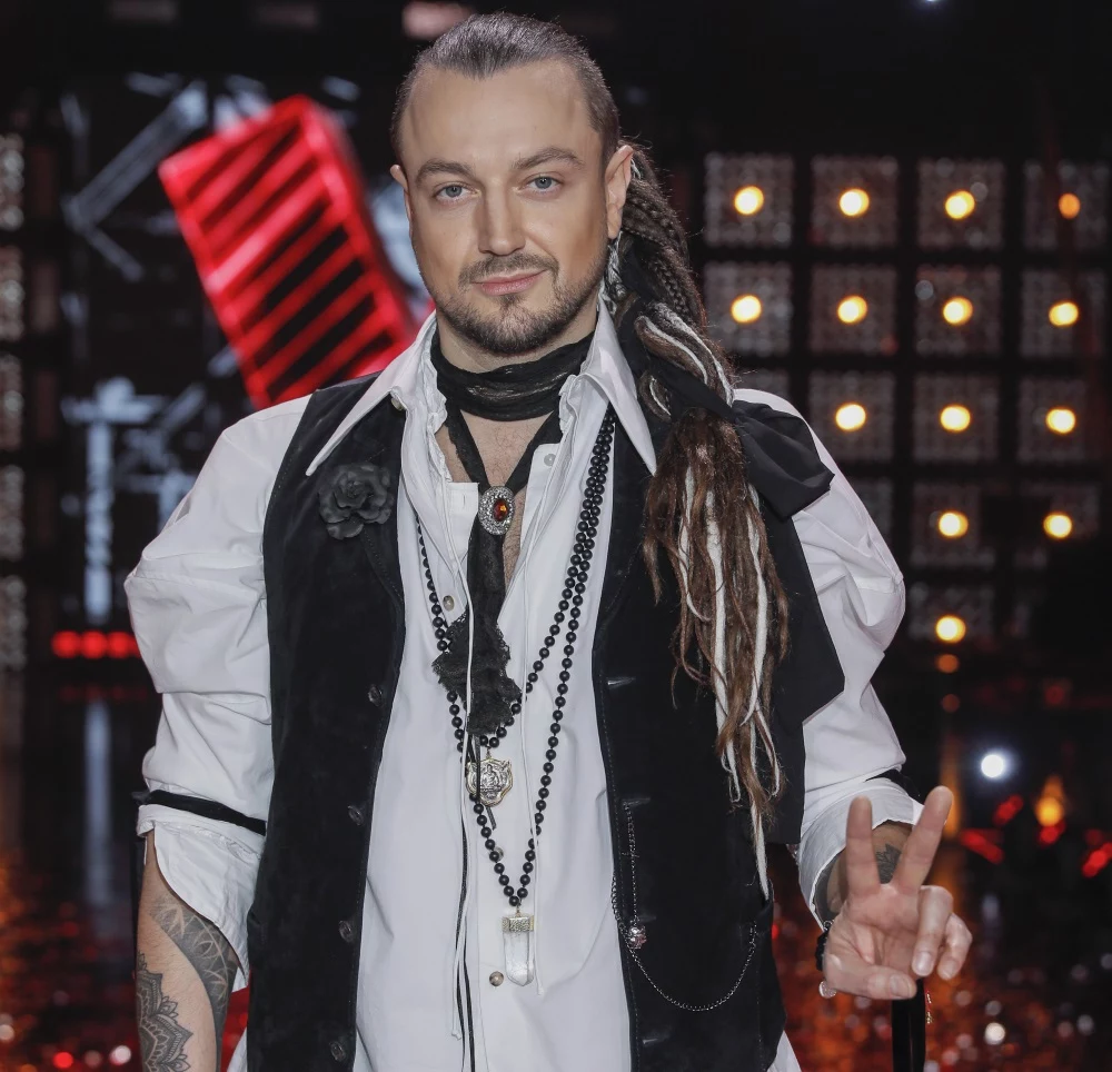 Aleksander Baron po raz kolejny ocenia i trenuje uczestników w "The Voice of Poland"