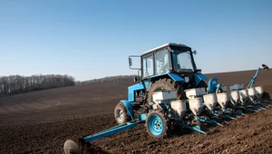 Wysokie ceny nawozów zaburzają delikatną równowagę między opłacalnością produkcji roślinnej dla rolników i dostępnością produktów żywnościowych dla konsumentów (zdj. ilustracyjne)