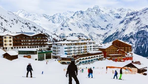 Ferie zimowe 2023. Nieoczywisty kierunek na wyjazd na narty 