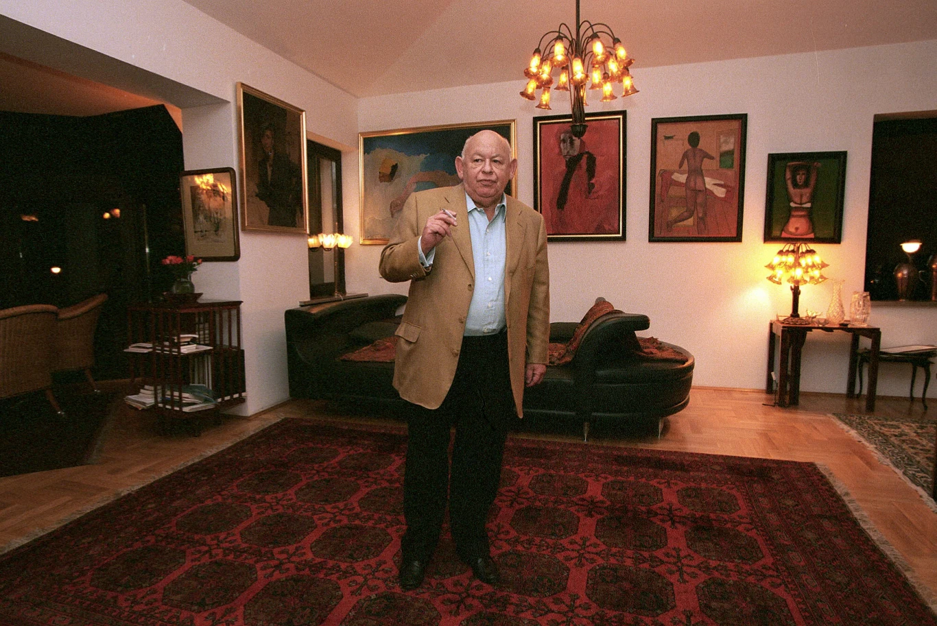 Jerzy Urban w swoim domu Jerzy Urban w swoim domu