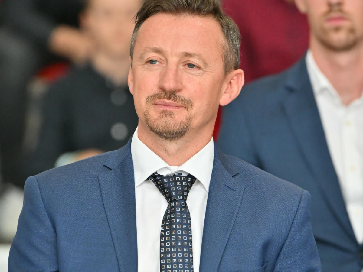 Adam Małysz jest obecnie Dyrektorem Polskiego Związku Narciarstwa. Adam Małysz jest obecnie Dyrektorem Polskiego Związku Narciarstwa.