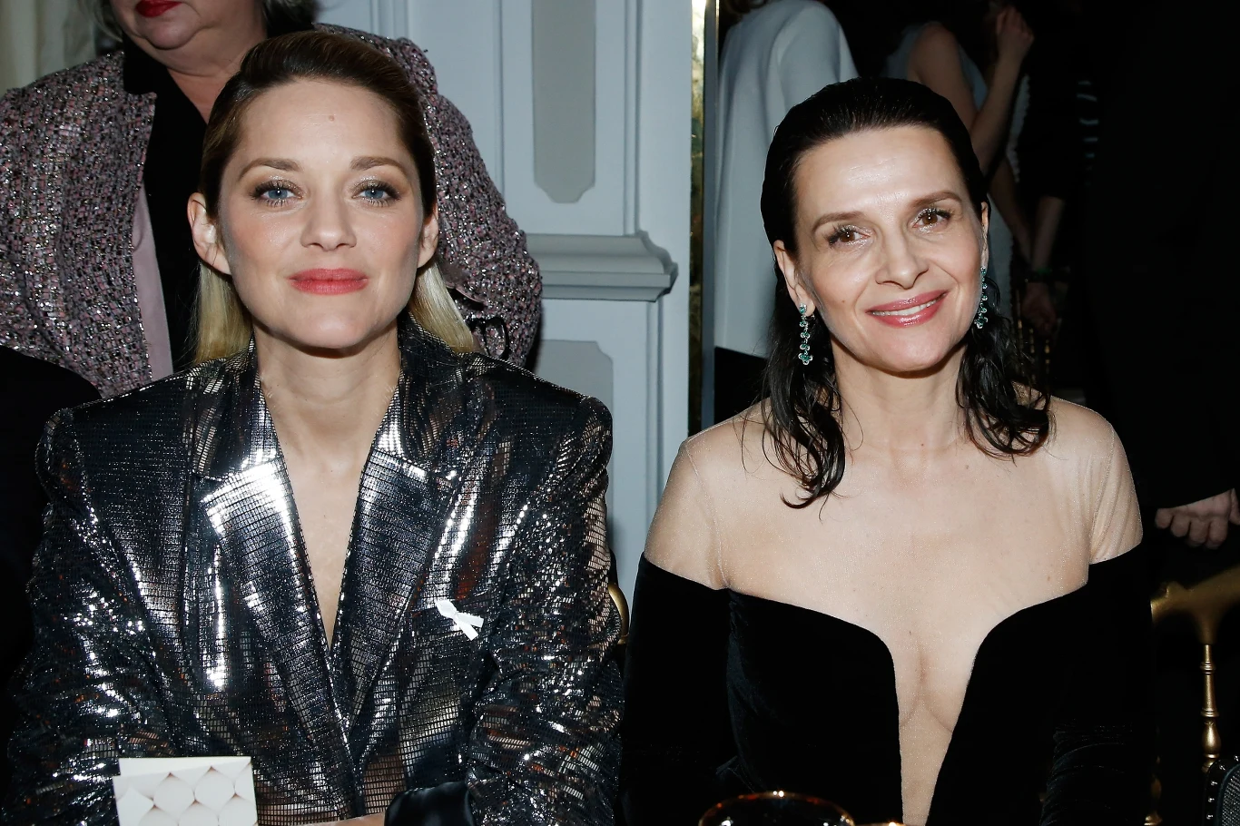 Marion Cotillard i Juliette Binoche wspierają kobiece strajki w Iranie Marion Cotillard i Juliette Binoche wspierają kobiece strajki w Iranie