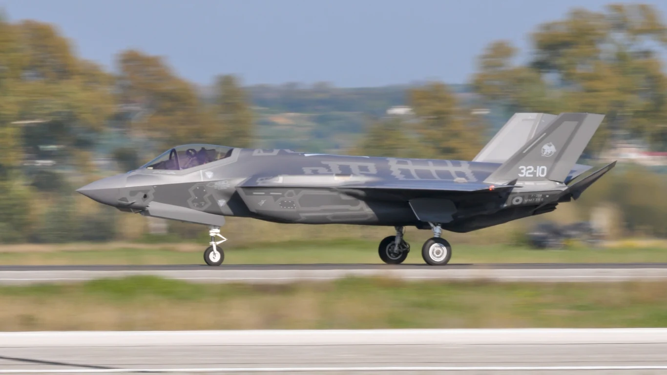 Obawy o stan floty F-35 są w Korei Południowej napędzane obecnym wzrostem napięć, wobec najnowszych testów rakietowych Korei Północnej Obawy o stan floty F-35 są w Korei Południowej napędzane obecnym wzrostem napięć, wobec najnowszych testów rakietowych Korei Północnej