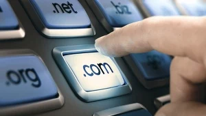 Własna domena to świetne narzędzie zarówno dla firm, jak i osób, które nie mają własnej działalności gospodarczej.