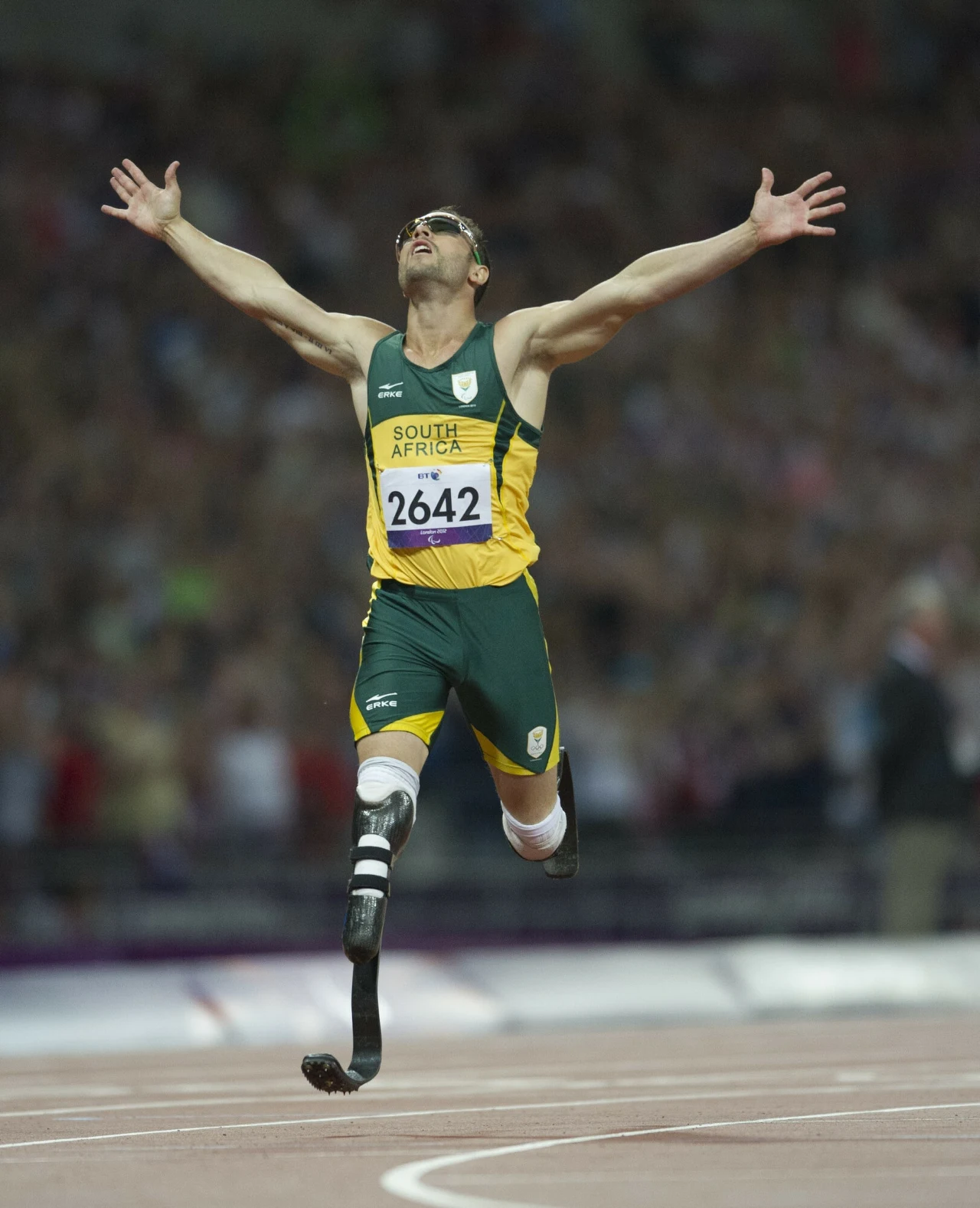 Oscar Pistorius wygrywa na 400 metrów w Londynie Oscar Pistorius wygrywa na 400 metrów w Londynie