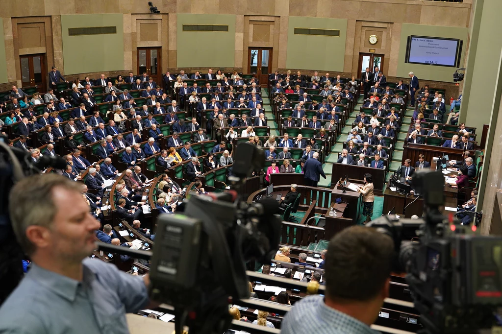 Sejm pracuje nad budżetem na 2023 rok Sejm pracuje nad budżetem na 2023 rok