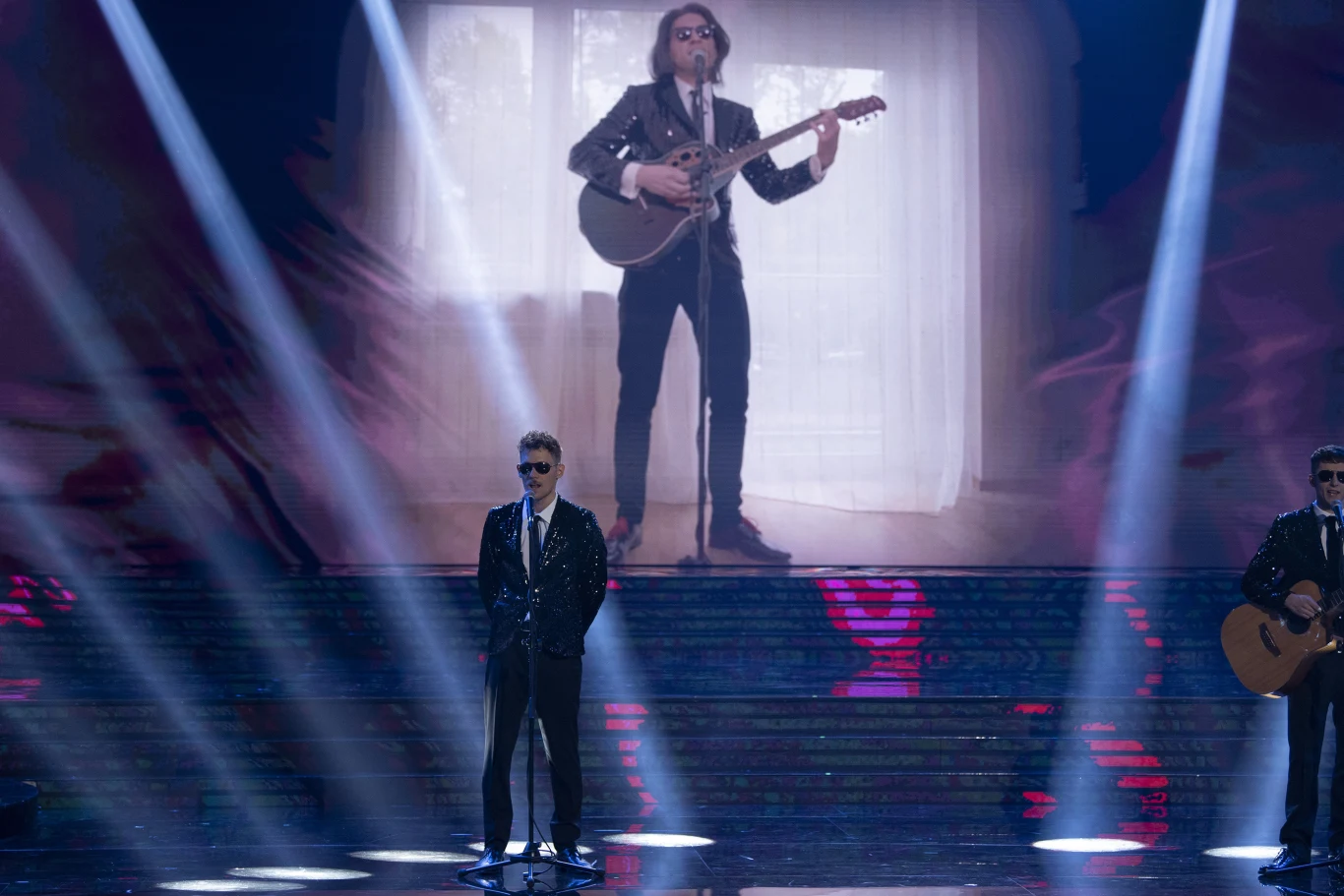 Robert Szpręgiel jako Witold Paszt Robert Szpręgiel jako Witold Paszt